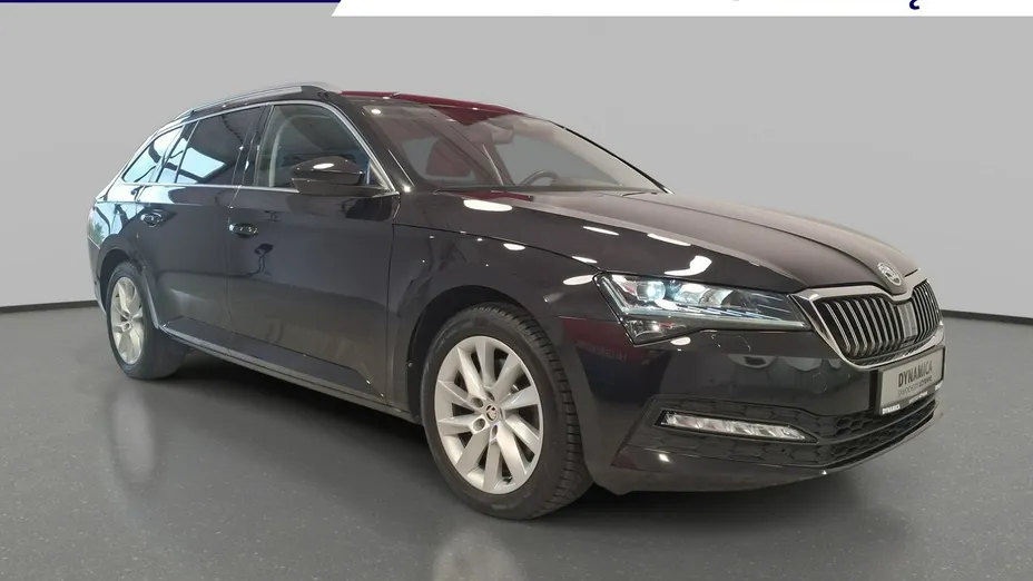 SKODA Superb -