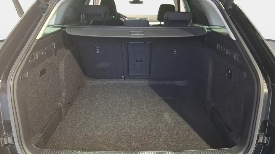 SKODA Superb -