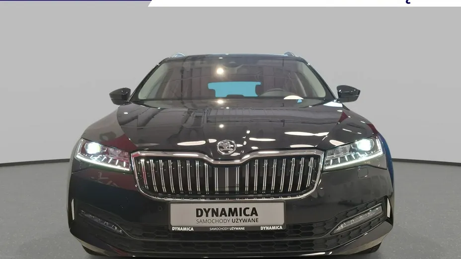 SKODA Superb -