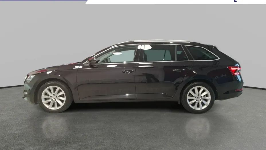 SKODA Superb -