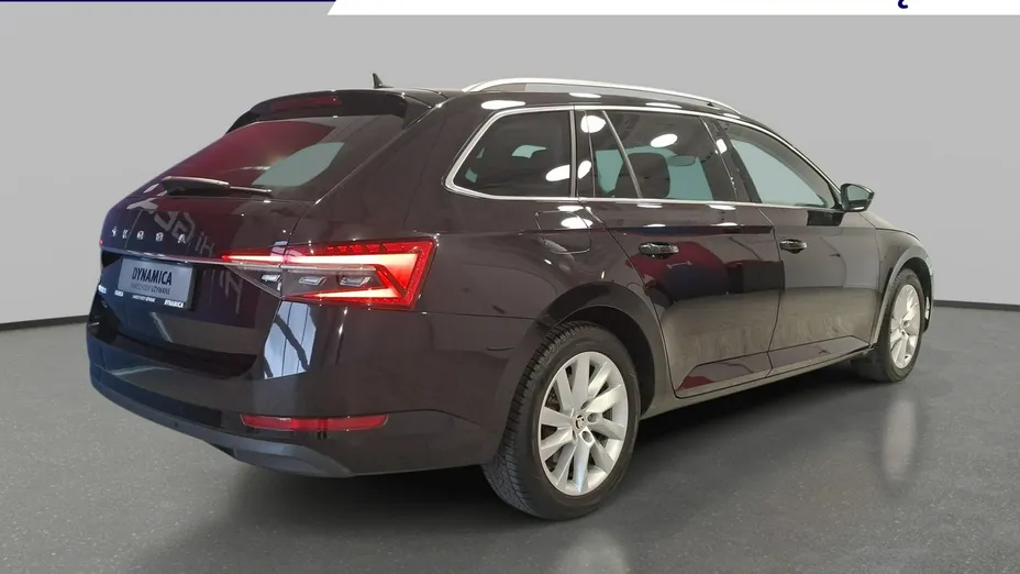 SKODA Superb -