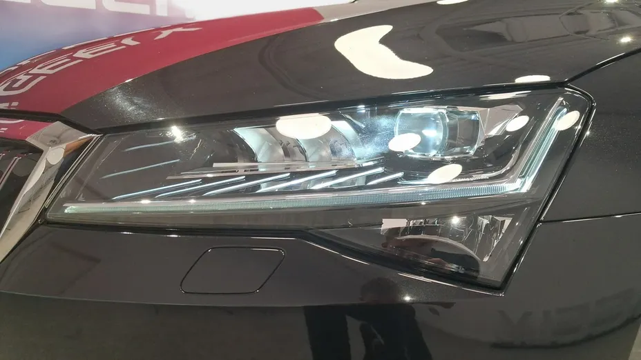 SKODA Superb -