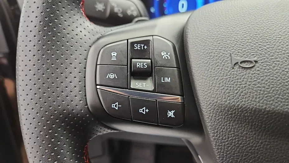 FORD Kuga -