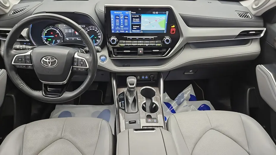 TOYOTA Highlander -