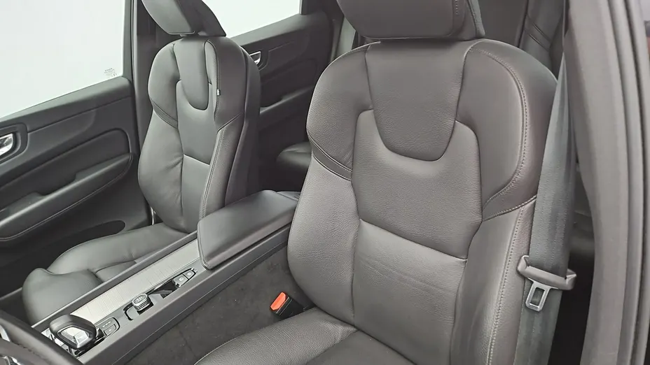 VOLVO XC60 -