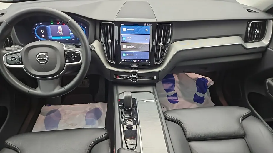 VOLVO XC60 -