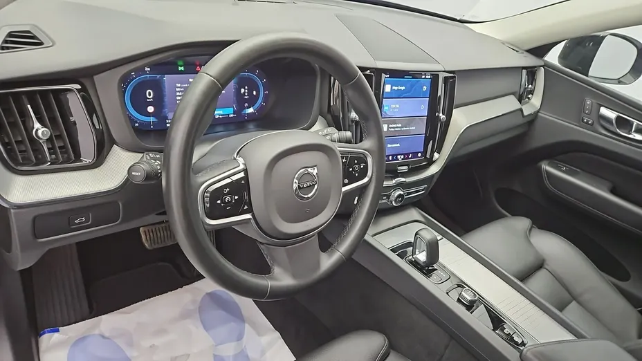 VOLVO XC60 -