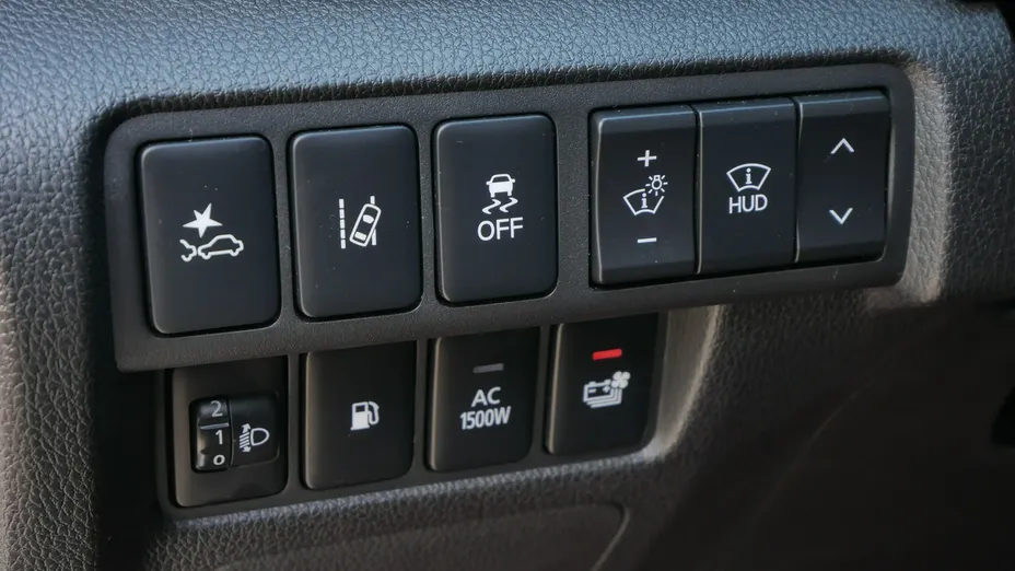 MITSUBISHI Eclipse Cross -
