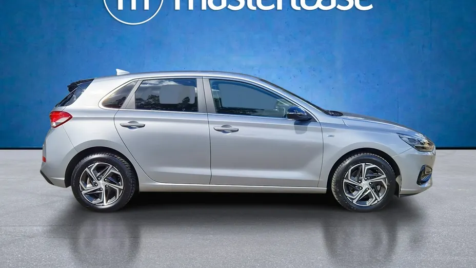 HYUNDAI i30 -