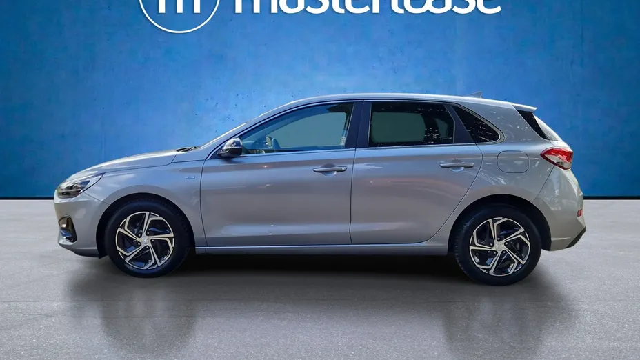 HYUNDAI i30 -