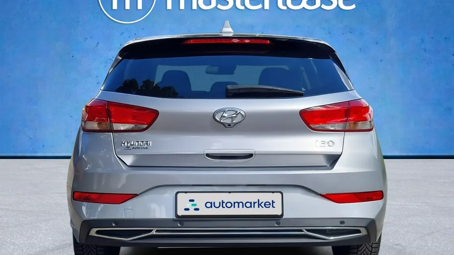 HYUNDAI i30 -