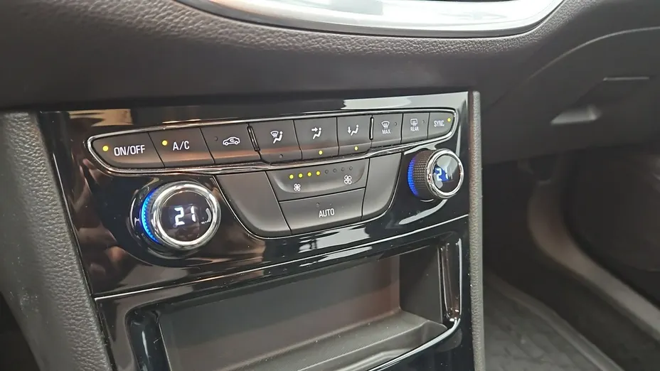 OPEL Astra -