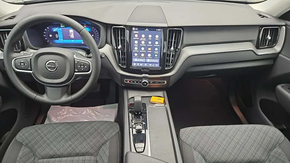 VOLVO XC60 -
