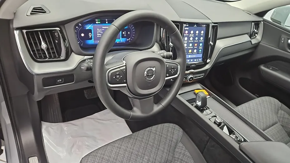 VOLVO XC60 -
