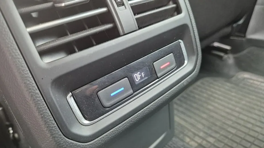 VOLKSWAGEN Passat -