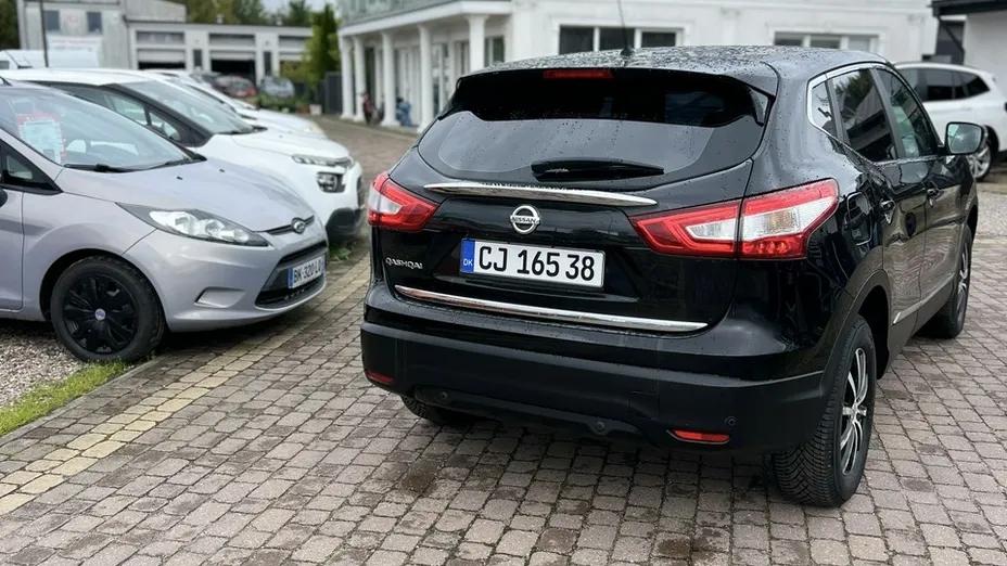 NISSAN Qashqai -