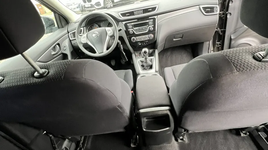 NISSAN Qashqai -
