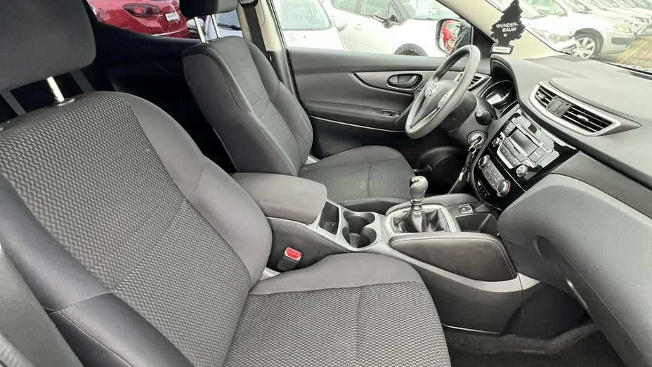 NISSAN Qashqai -