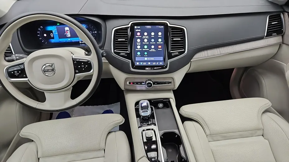 VOLVO XC90 -