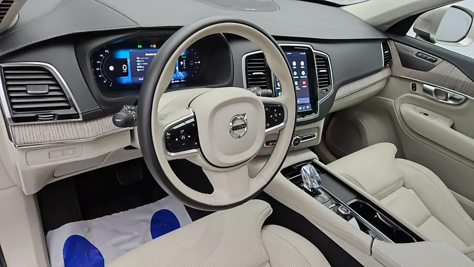 VOLVO XC90 -