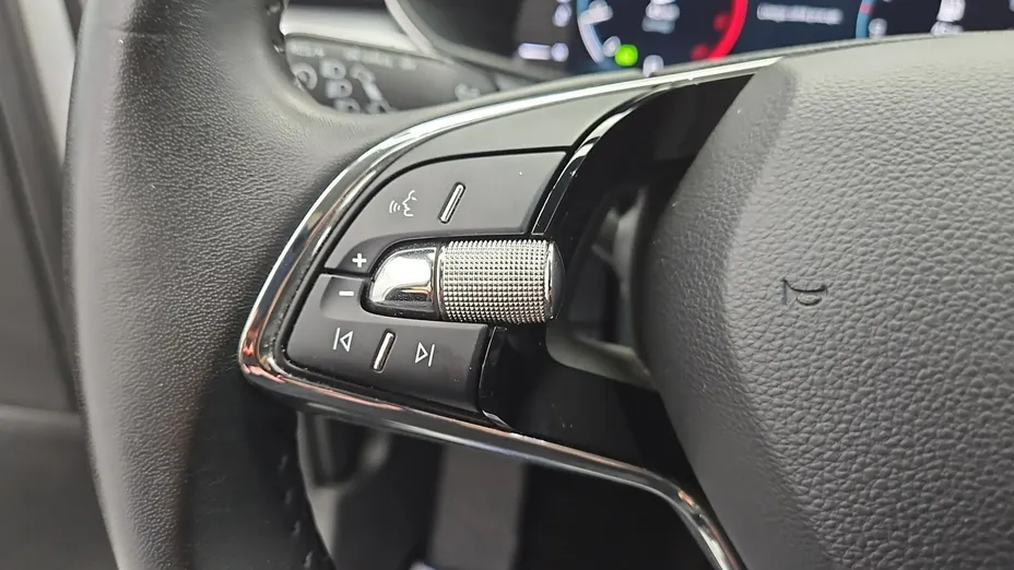 SKODA Superb -