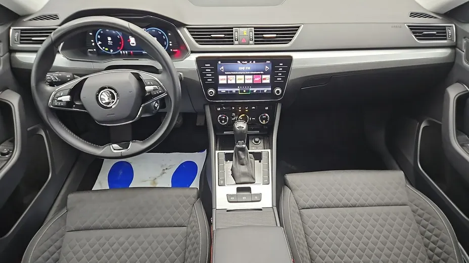 SKODA Superb -