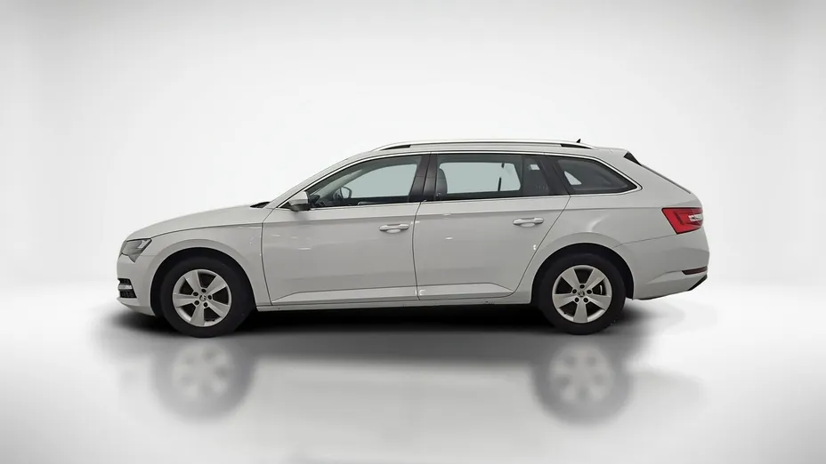 SKODA Superb -