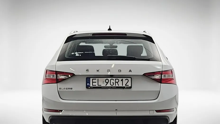 SKODA Superb -