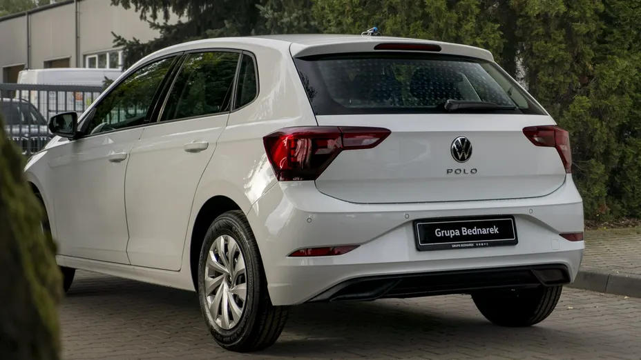 VOLKSWAGEN Polo -