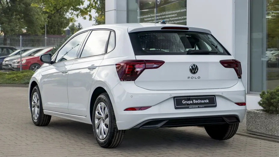 VOLKSWAGEN Polo -