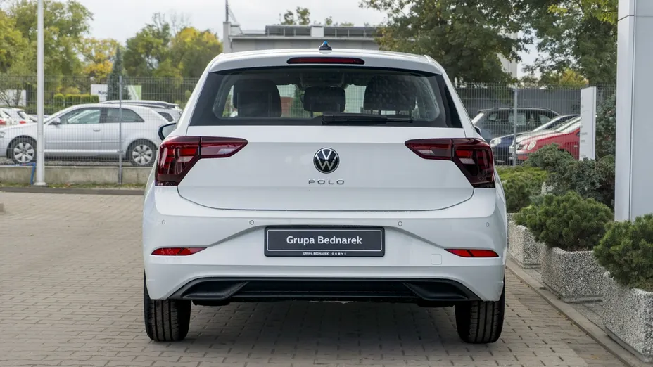 VOLKSWAGEN Polo -
