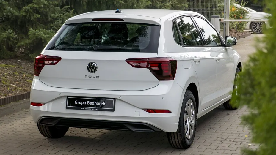 VOLKSWAGEN Polo -