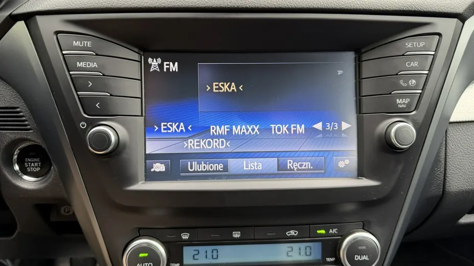 TOYOTA Avensis -