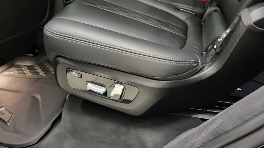 BMW X7 -