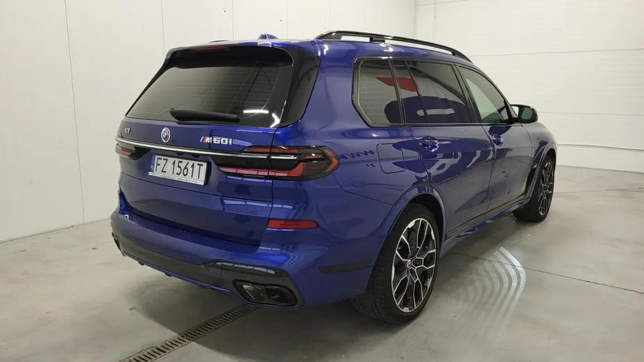 BMW X7 -