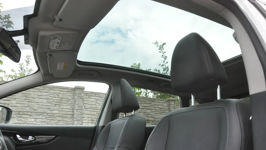 NISSAN Qashqai -