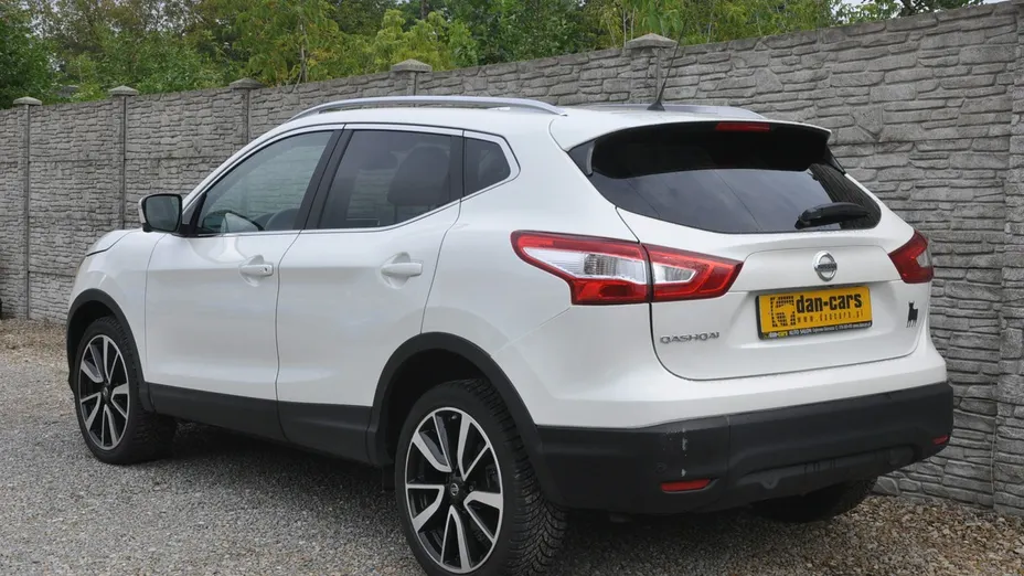 NISSAN Qashqai -