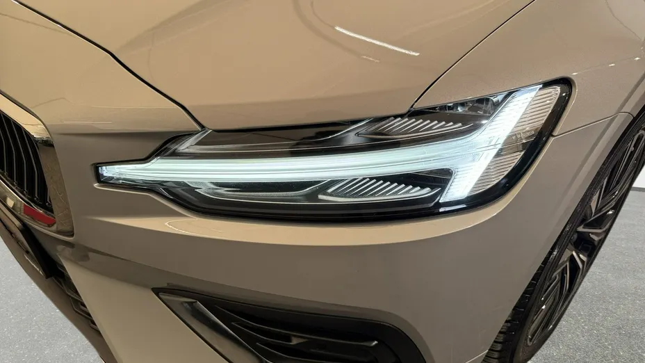 VOLVO S60 -