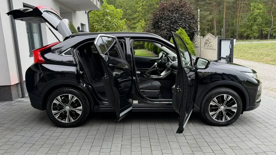 MITSUBISHI Eclipse Cross -