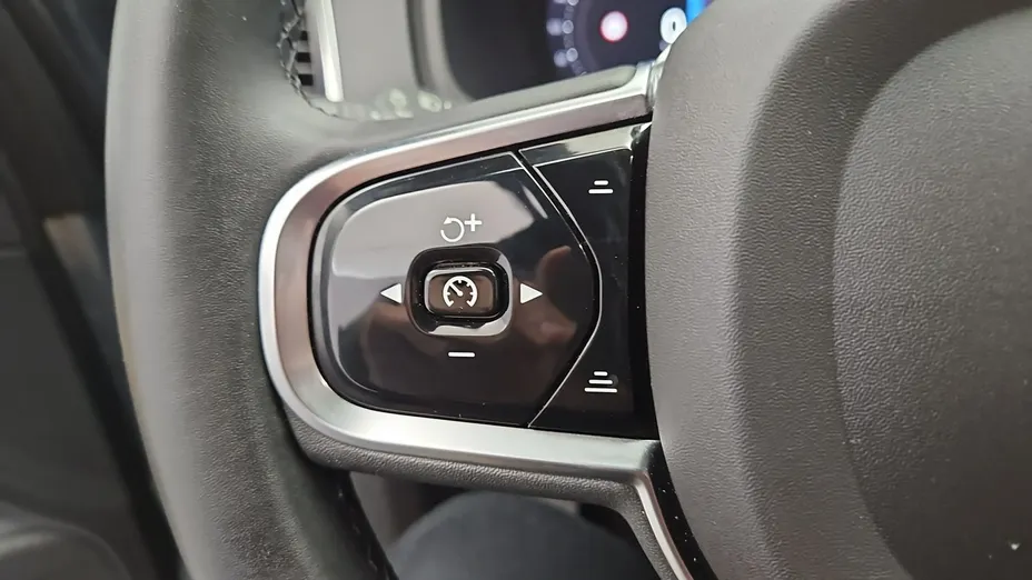 VOLVO XC90 -