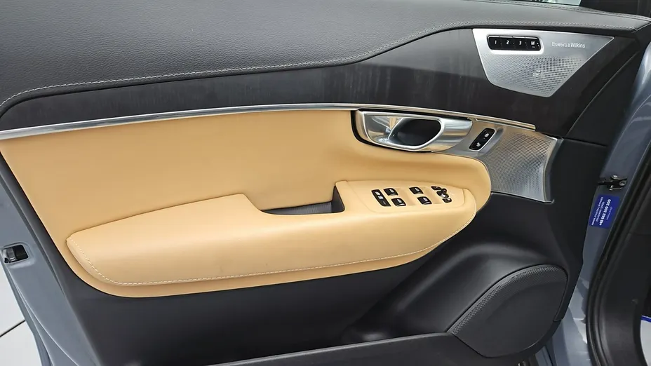 VOLVO XC90 -