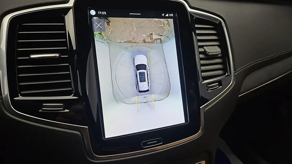 VOLVO XC90 -