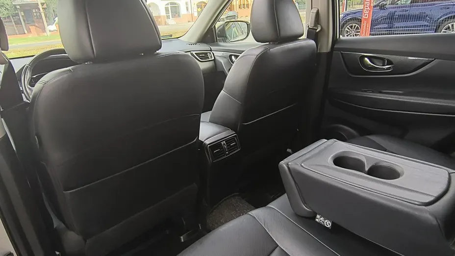 NISSAN X-Trail -