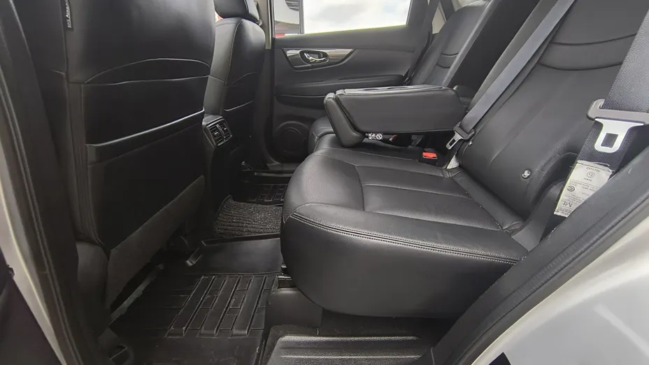 NISSAN X-Trail -