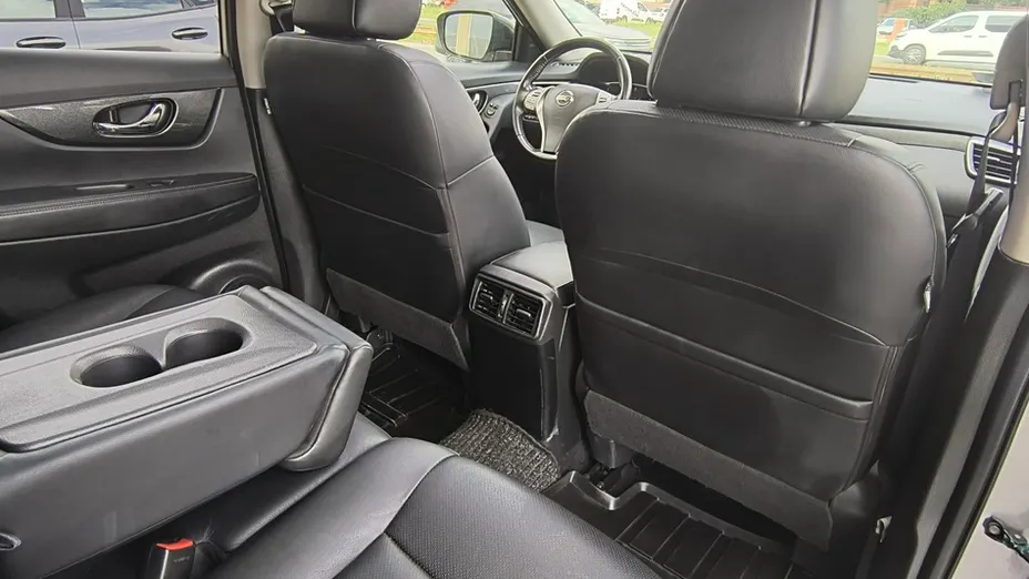 NISSAN X-Trail -