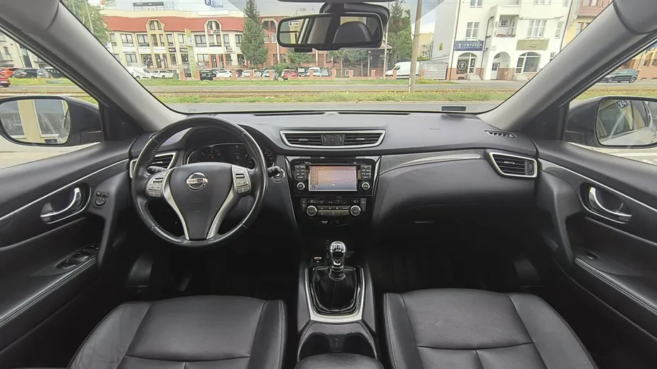 NISSAN X-Trail -