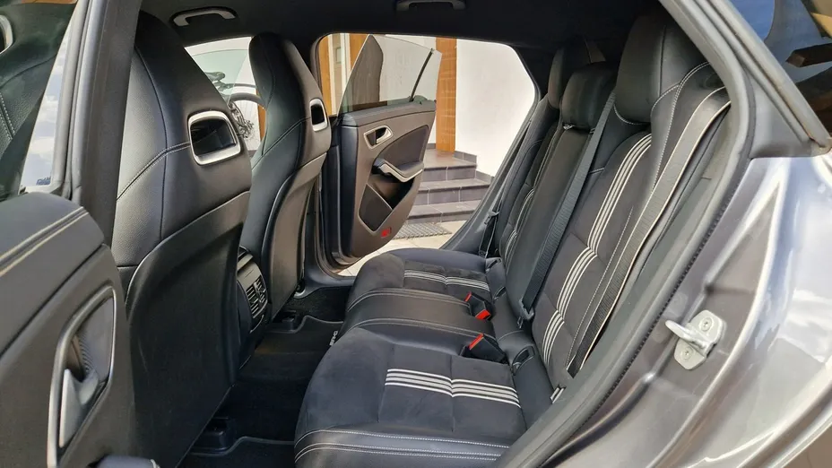 MERCEDES-BENZ CLA -