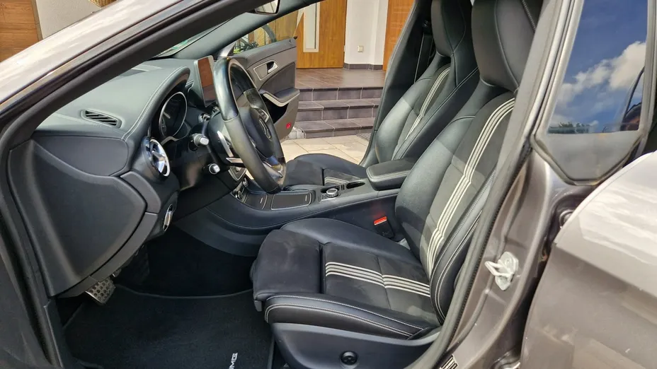 MERCEDES-BENZ CLA -