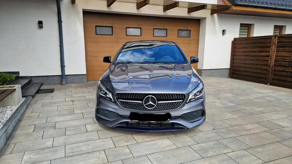 MERCEDES-BENZ CLA -