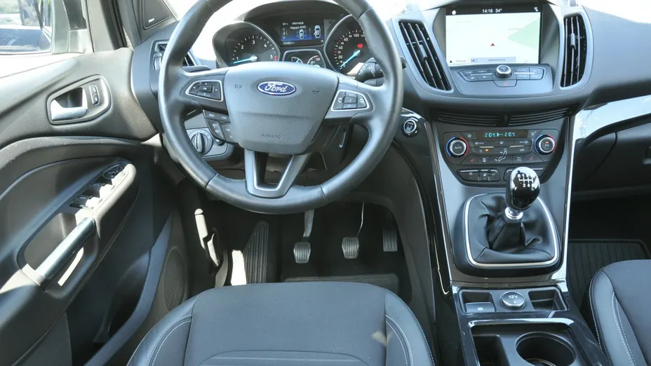 FORD Kuga -
